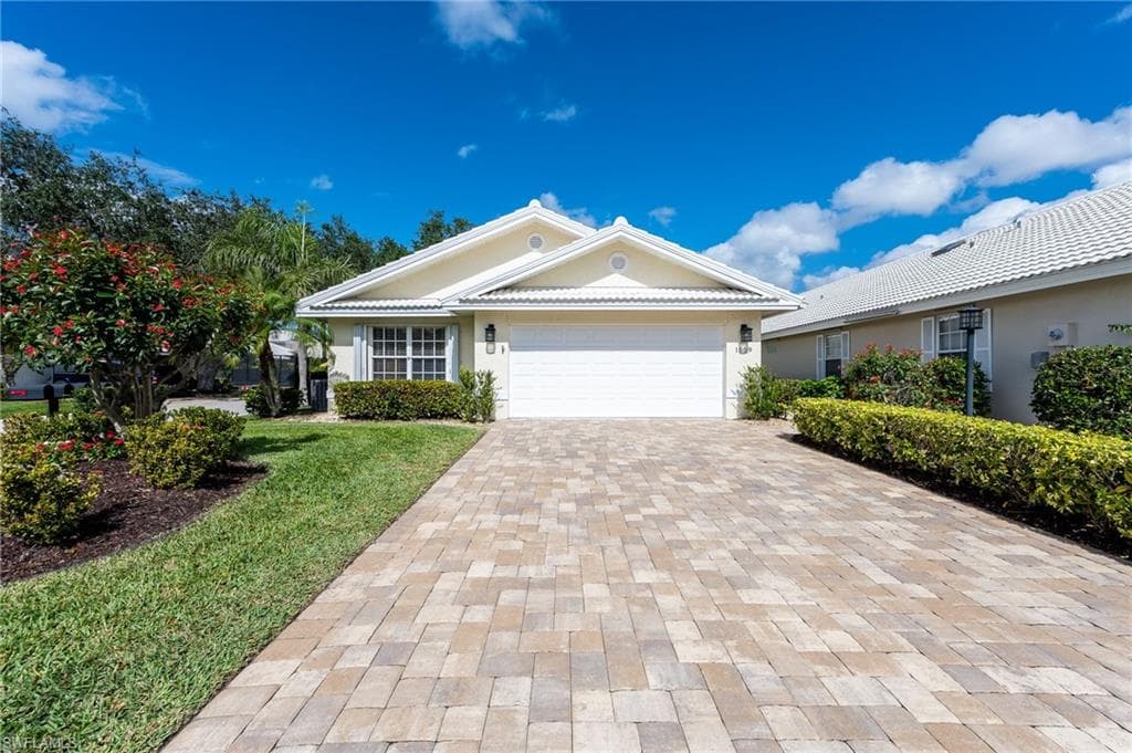 1559 Weybridge CIR 48 NAPLES, FL 34110