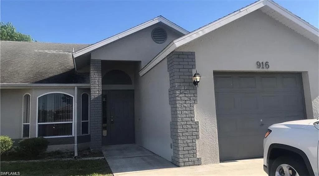 916 Cape Coral PKY W CAPE CORAL, FL 33914