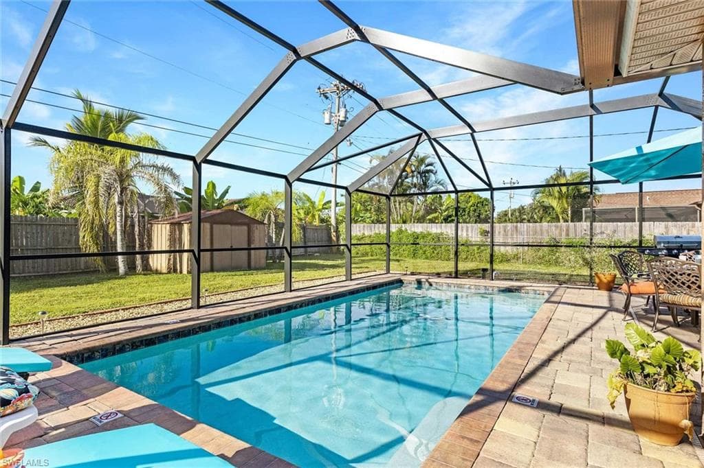 916 SE 31st ST CAPE CORAL, FL 33904