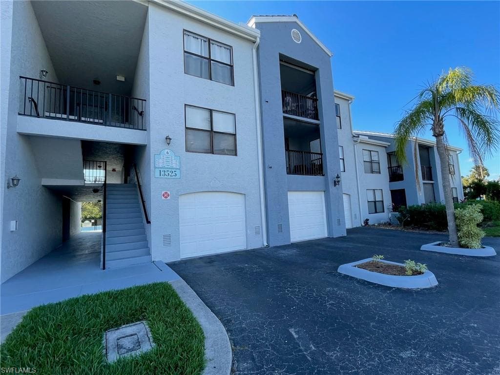 13525 Eagle Ridge DR 625 FORT MYERS, FL 33912
