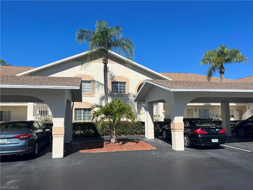 153 Gabriel CIR 6 NAPLES, FL 34104
