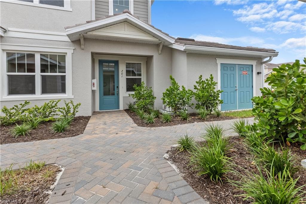4670 Arboretum CIR unit 201 NAPLES, FL 34112