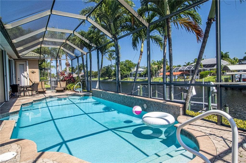 2803 SW 39th TER CAPE CORAL, FL 33914