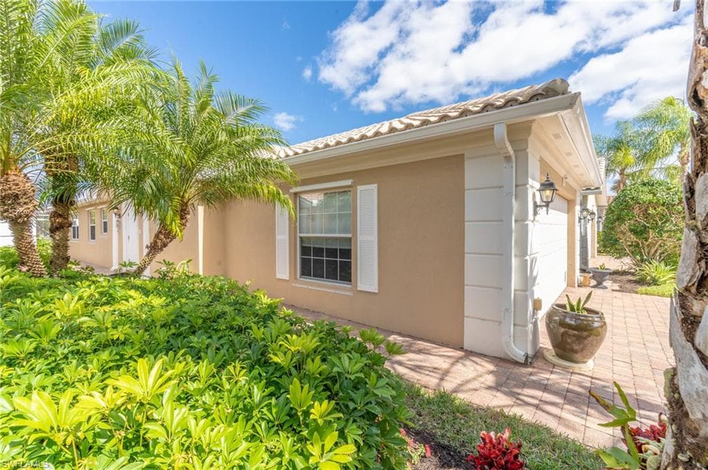 7881 Umberto CT NAPLES, FL 34114