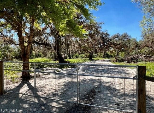 811 Ross RD LABELLE, FL 33935