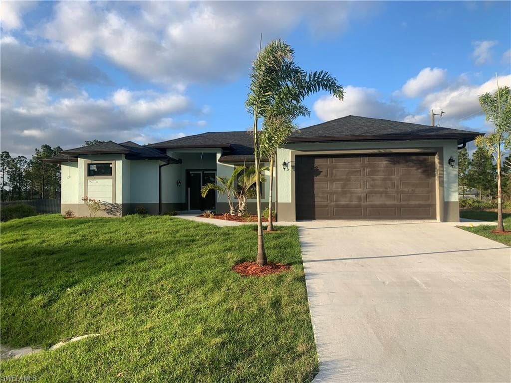 2100 W 9th ST LEHIGH ACRES, FL 33972
