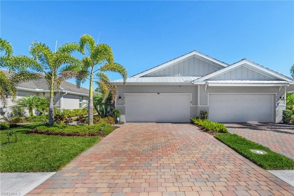 14739 Edgewater CIR NAPLES, FL 34114