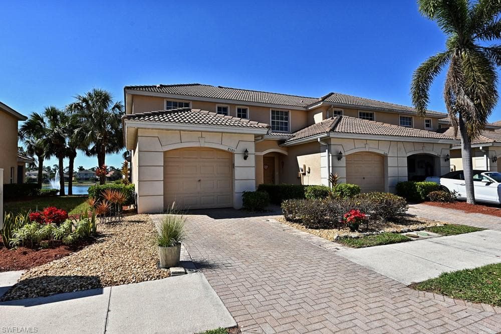 8580 Athena CT LEHIGH ACRES, FL 33971