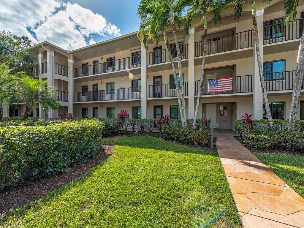 5754 Deauville CIR E203 NAPLES, FL 34112