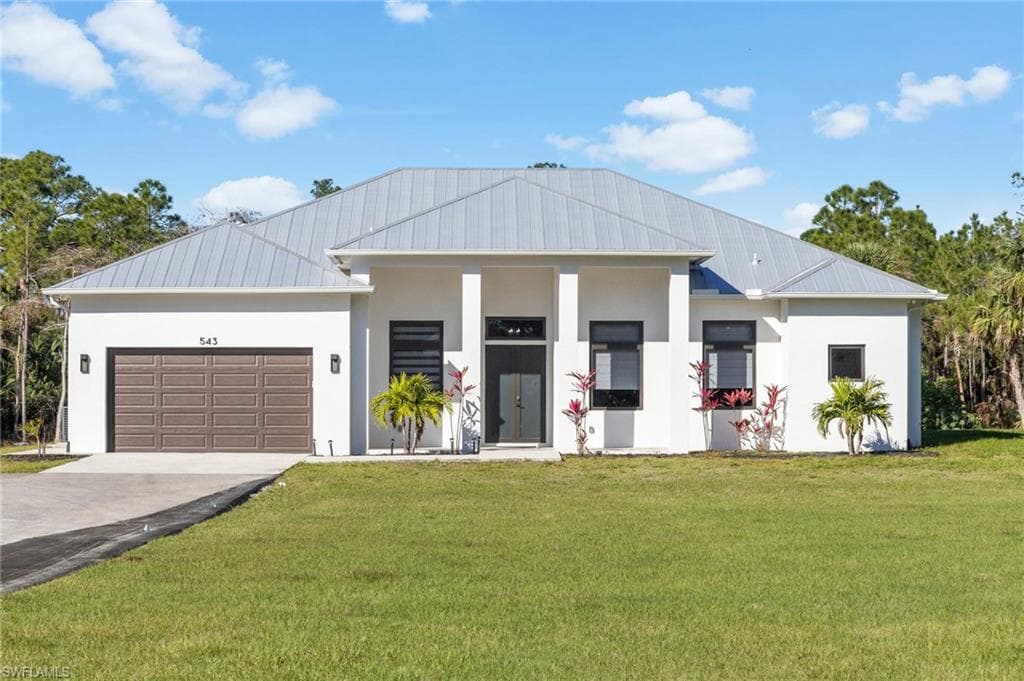 543 9th ST SW NAPLES, FL 34117