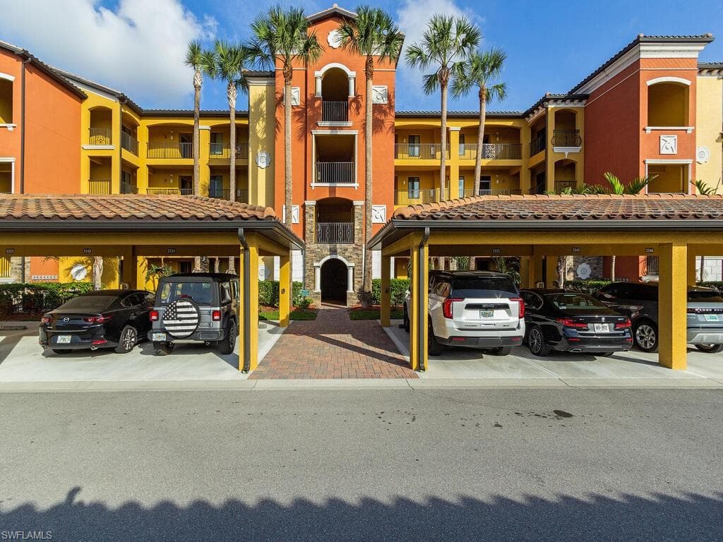 9590 Trevi CT 5316 NAPLES, FL 34113