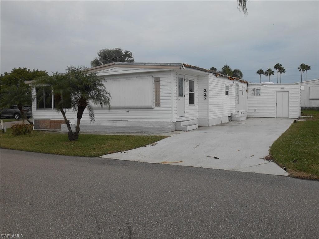 227 Tangerine DR FORT MYERS, FL 33905
