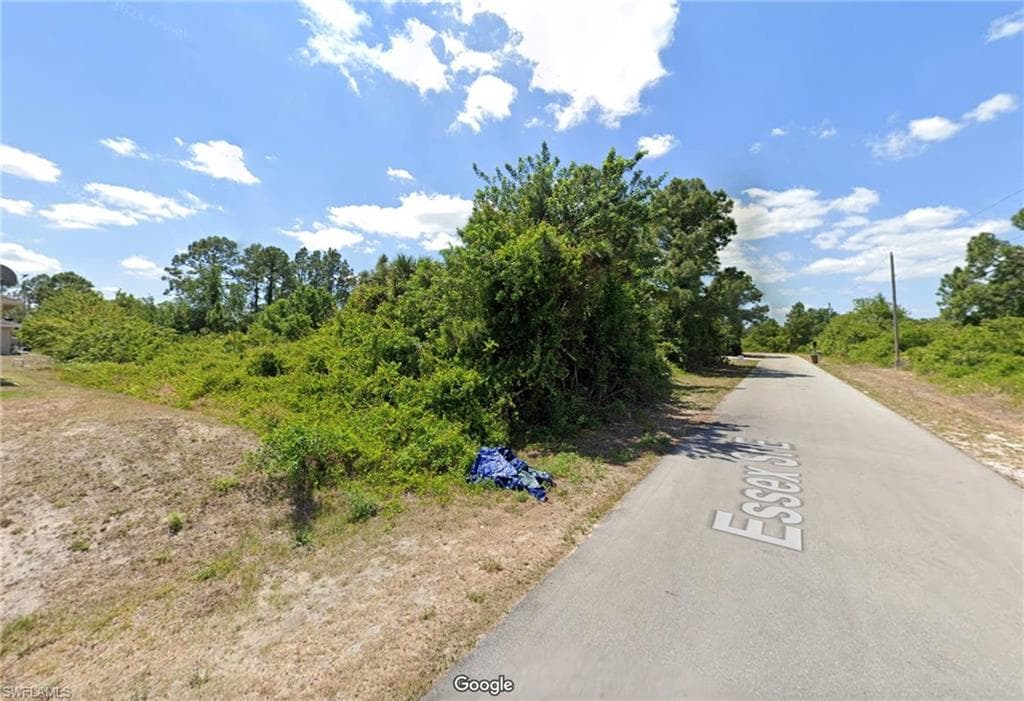 1142 Essex ST E LEHIGH ACRES, FL 33974