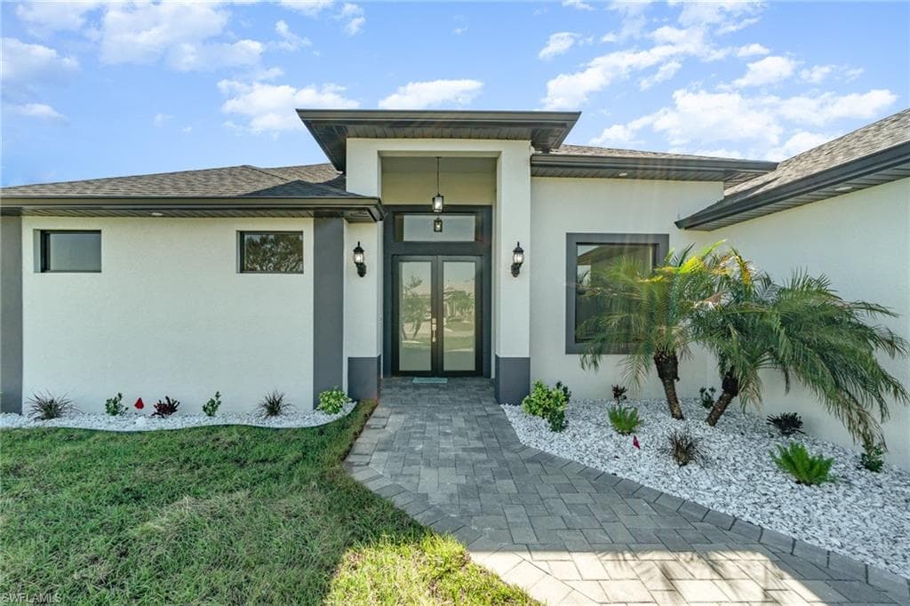 1114 NE 10th ST CAPE CORAL, FL 33909