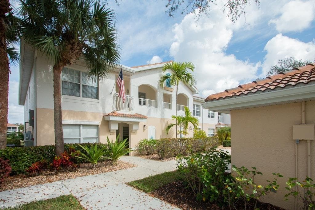 3031 Horizon LN 2302 NAPLES, FL 34109