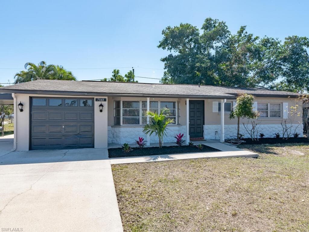 7348 Louise DR FORT MYERS, FL 33967