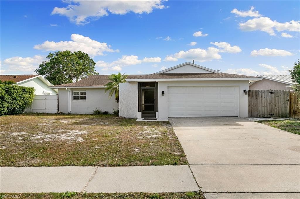 4884 Napoli DR NAPLES, FL 34103