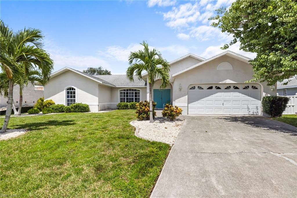 4526 SW 7th AVE CAPE CORAL, FL 33914