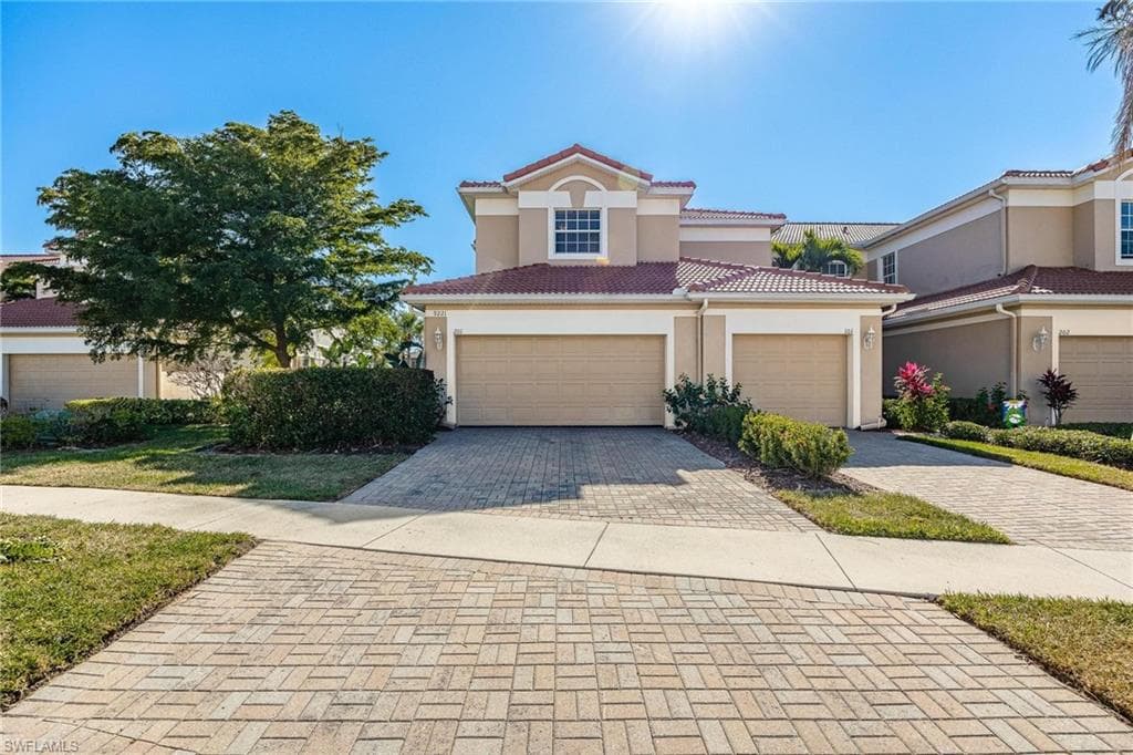 9221 Calle Arragon AVE 201 FORT MYERS, FL 33908