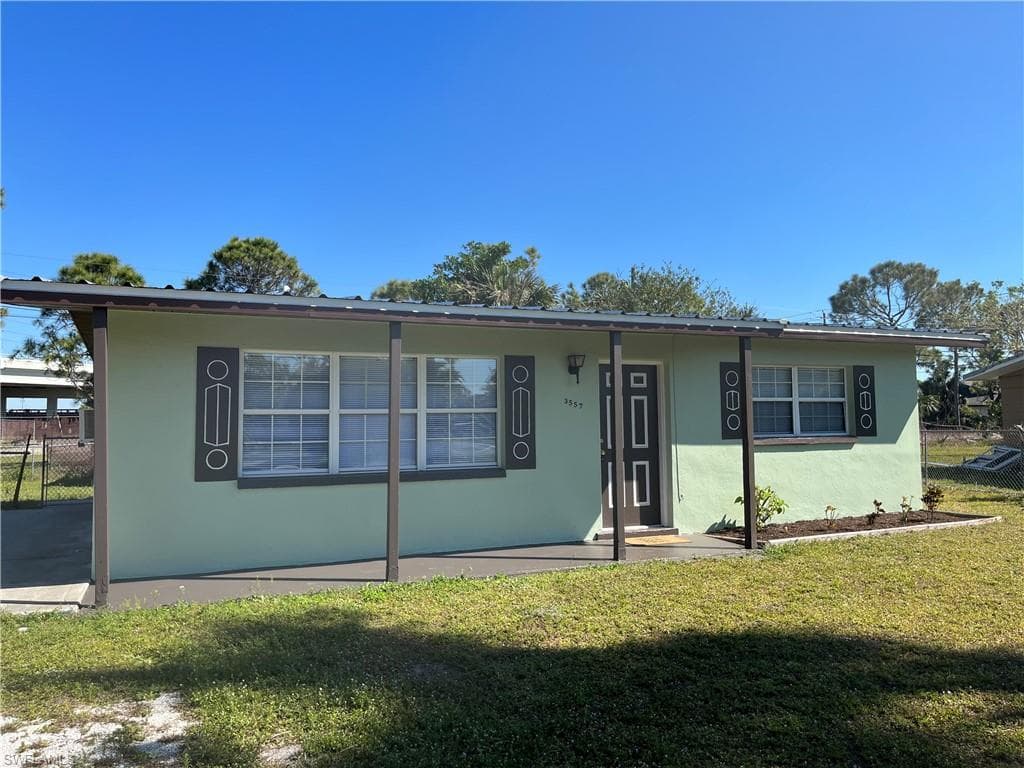 3557 Spruce LN FORT MYERS, FL 33901