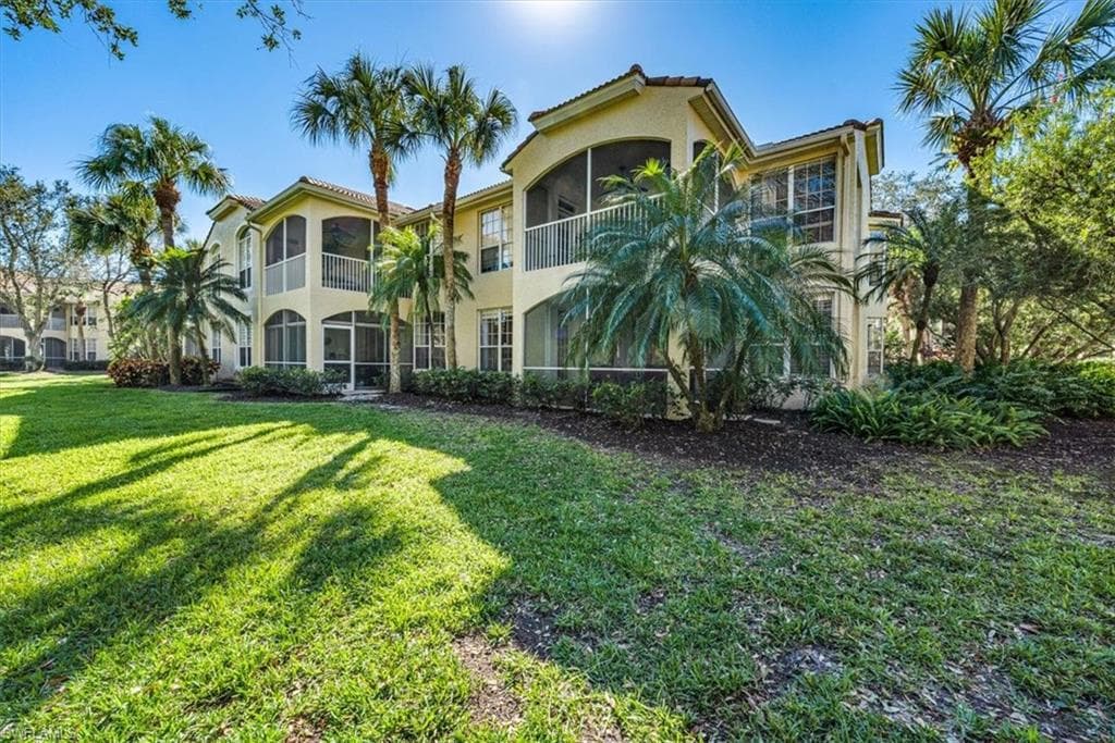 88 Silver Oaks CIR 4101 NAPLES, FL 34119