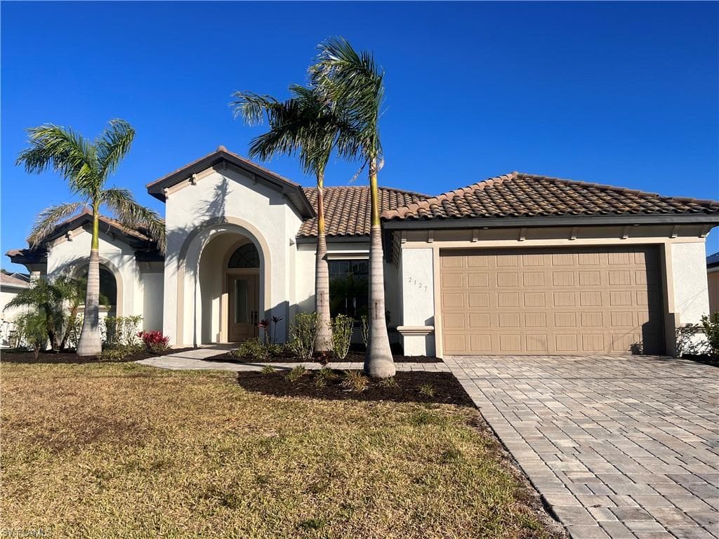 2127 NE 4th ST CAPE CORAL, FL 33909