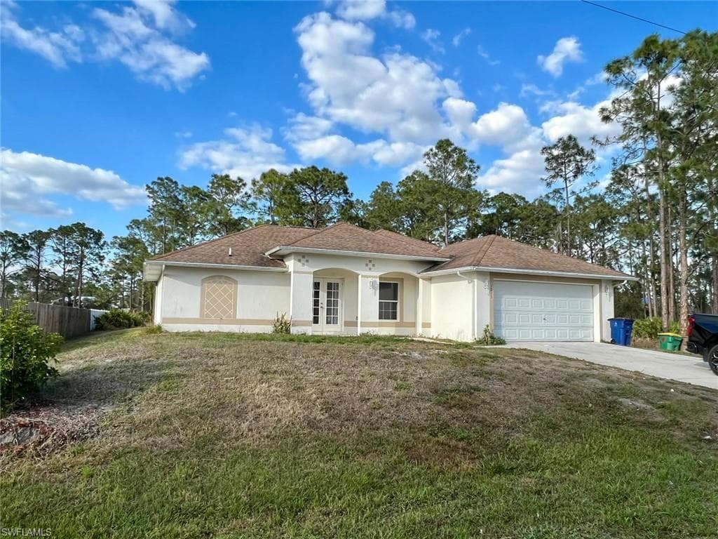 1073 Bells ST E LEHIGH ACRES, FL 33974