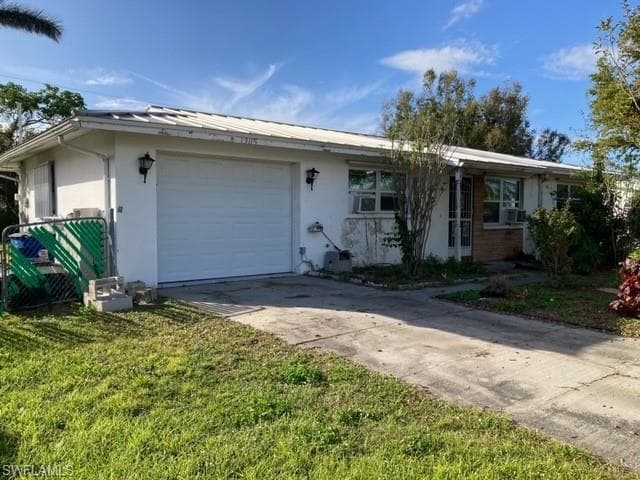 1385 Lincoln AVE NORTH FORT MYERS, FL 33917