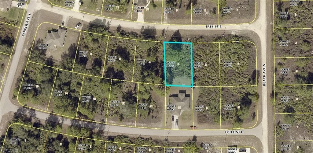 1034 Iris ST LEHIGH ACRES, FL 33974