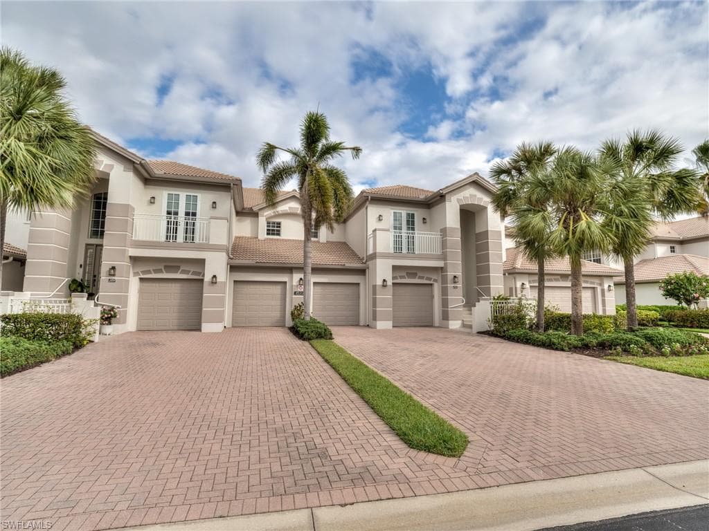 10332 Autumn Breeze DR 202 ESTERO, FL 34135