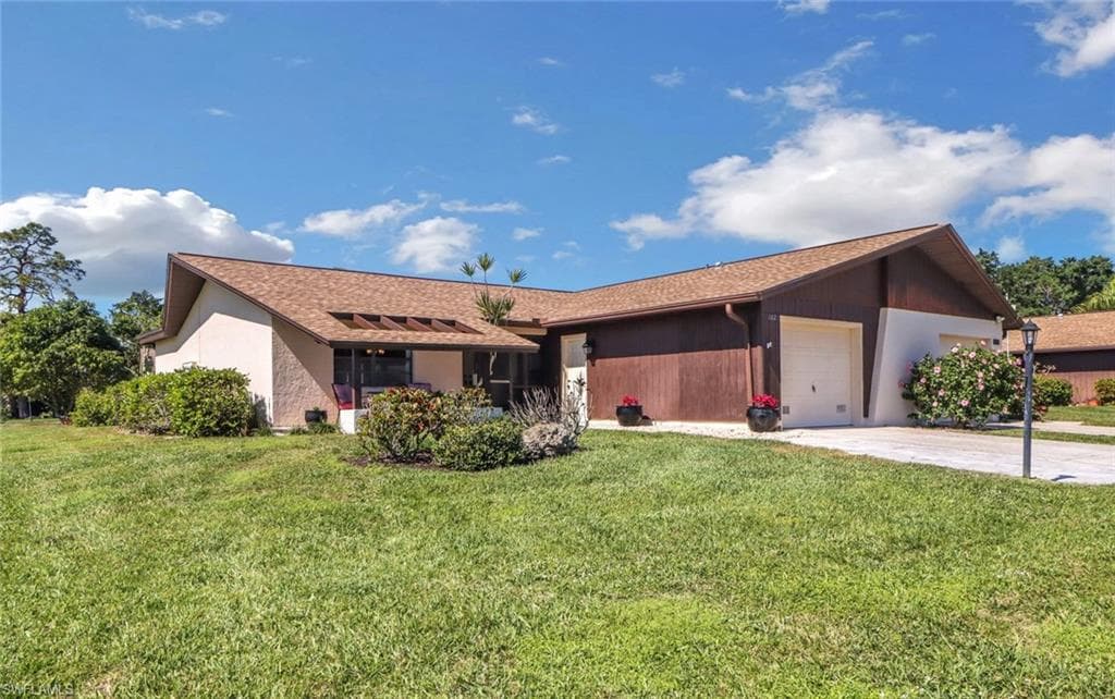 102 Round Key CIR NAPLES, FL 34112