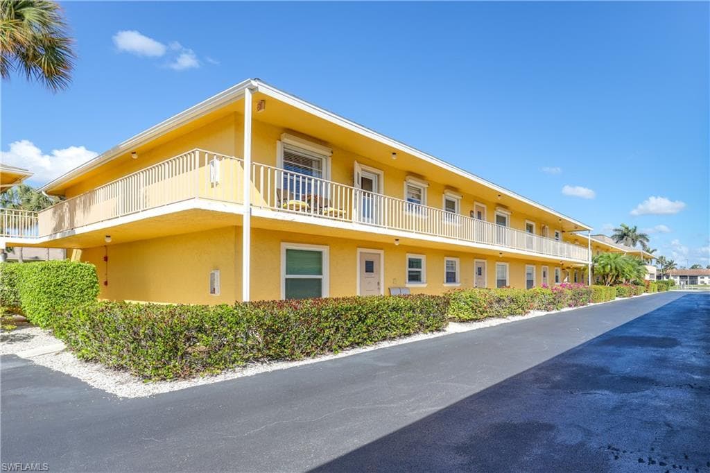 351 Charlemagne BLVD A207 NAPLES, FL 34112