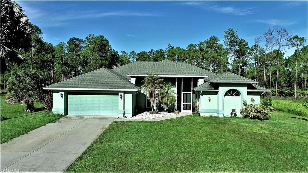 1305 Lake AVE LEHIGH ACRES, FL 33972