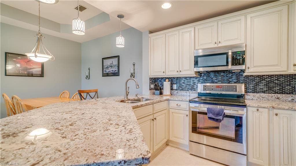 3952 Pomodoro CIR S 302 CAPE CORAL, FL 33909