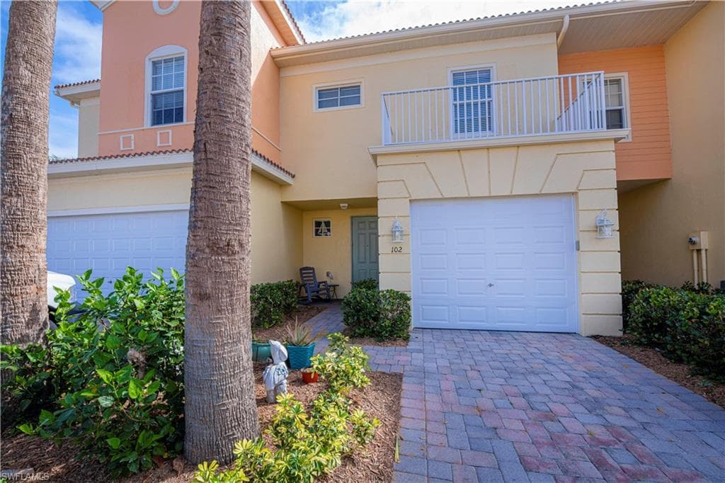 16073 Via Solera CIR 102 FORT MYERS, FL 33908