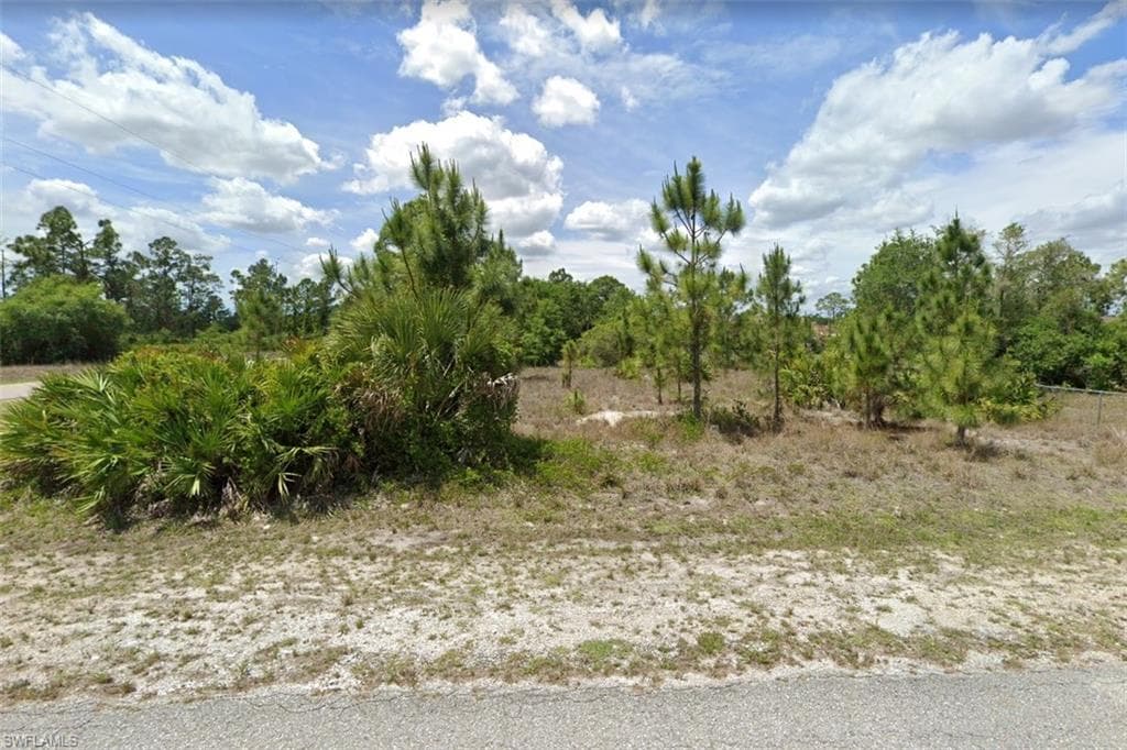 601 Wells AVE LEHIGH ACRES, FL 33972