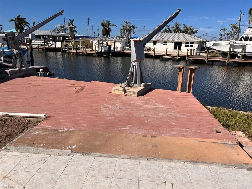 3884 Phoenix DR ST. JAMES CITY, FL 33956