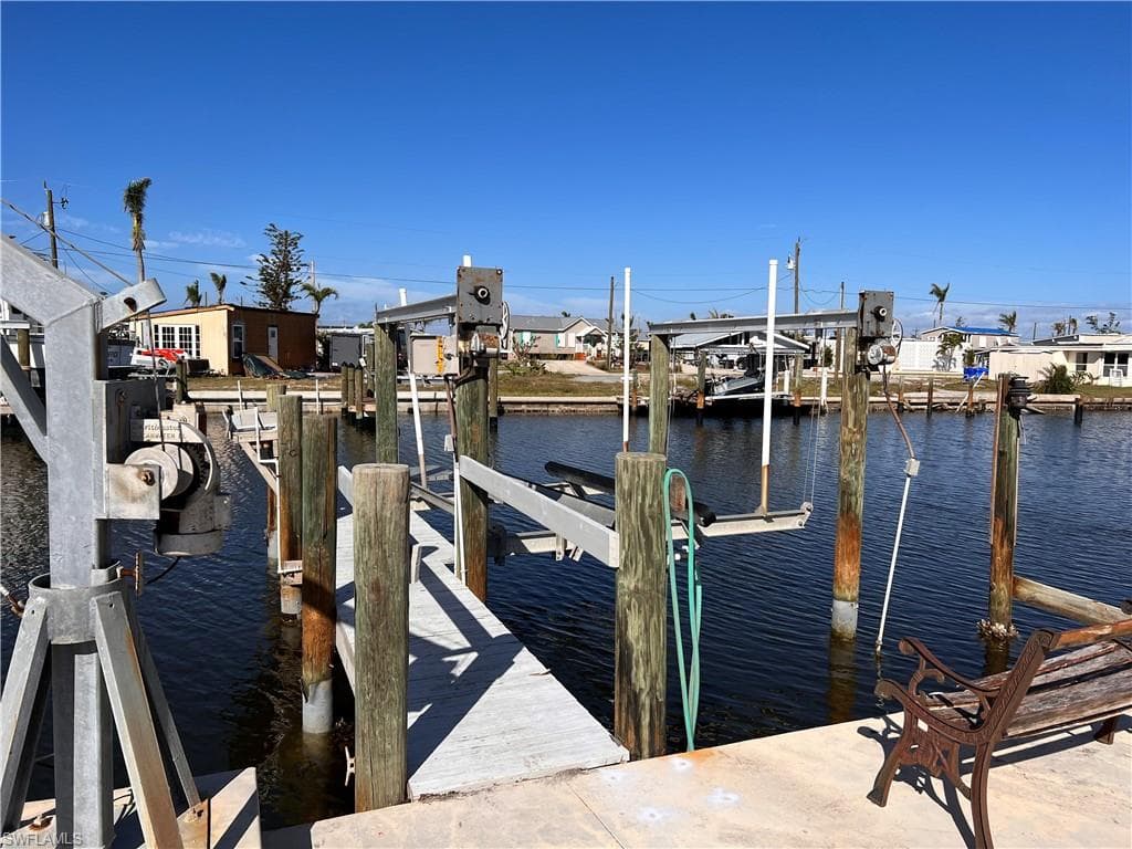 3876 Phoenix DR ST. JAMES CITY, FL 33956