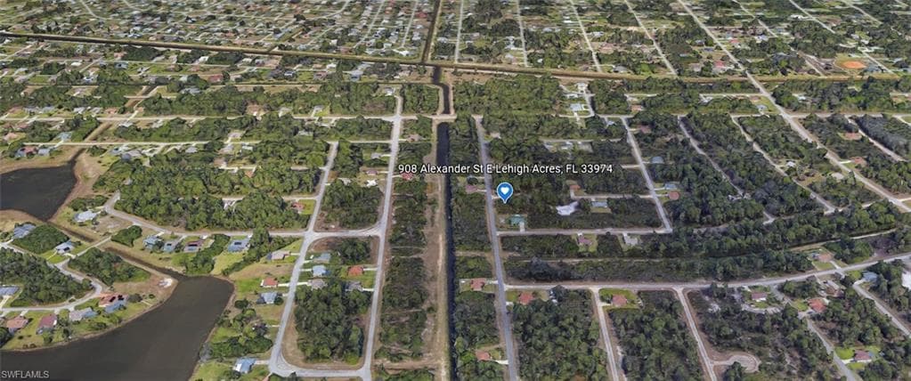 908 ALEXANDER LEHIGH ACRES, FL 33974