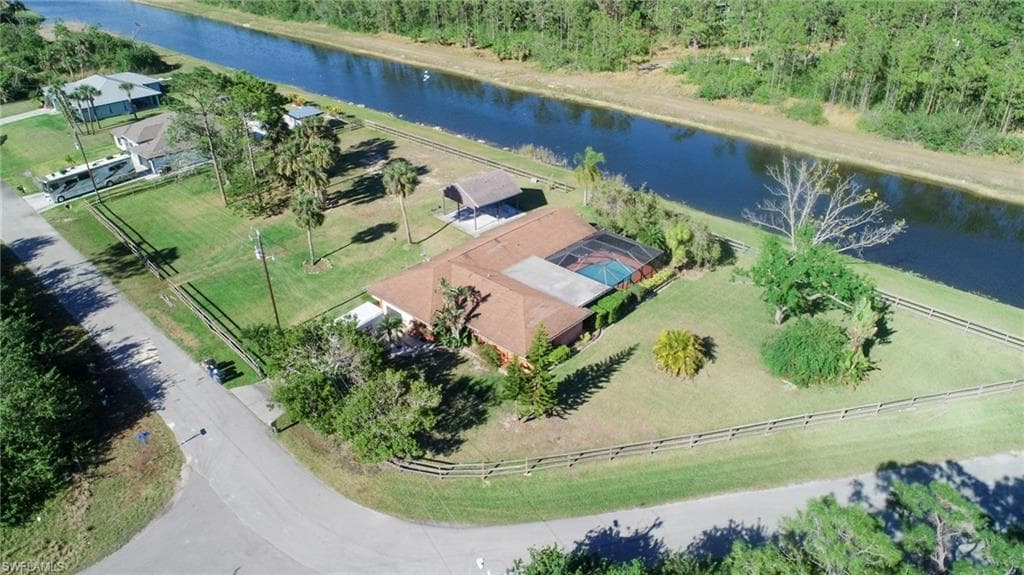 2100 Laura LN LEHIGH ACRES, FL 33971
