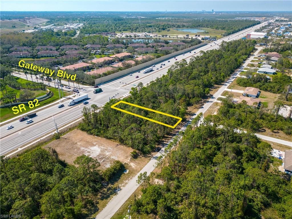 156 Meadow RD LEHIGH ACRES, FL 33973