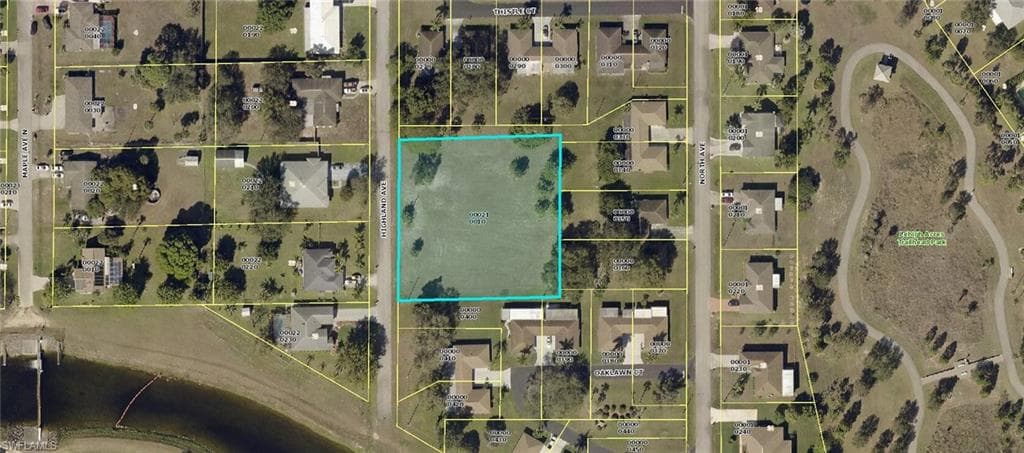 202 Highland AVE LEHIGH ACRES, FL 33936