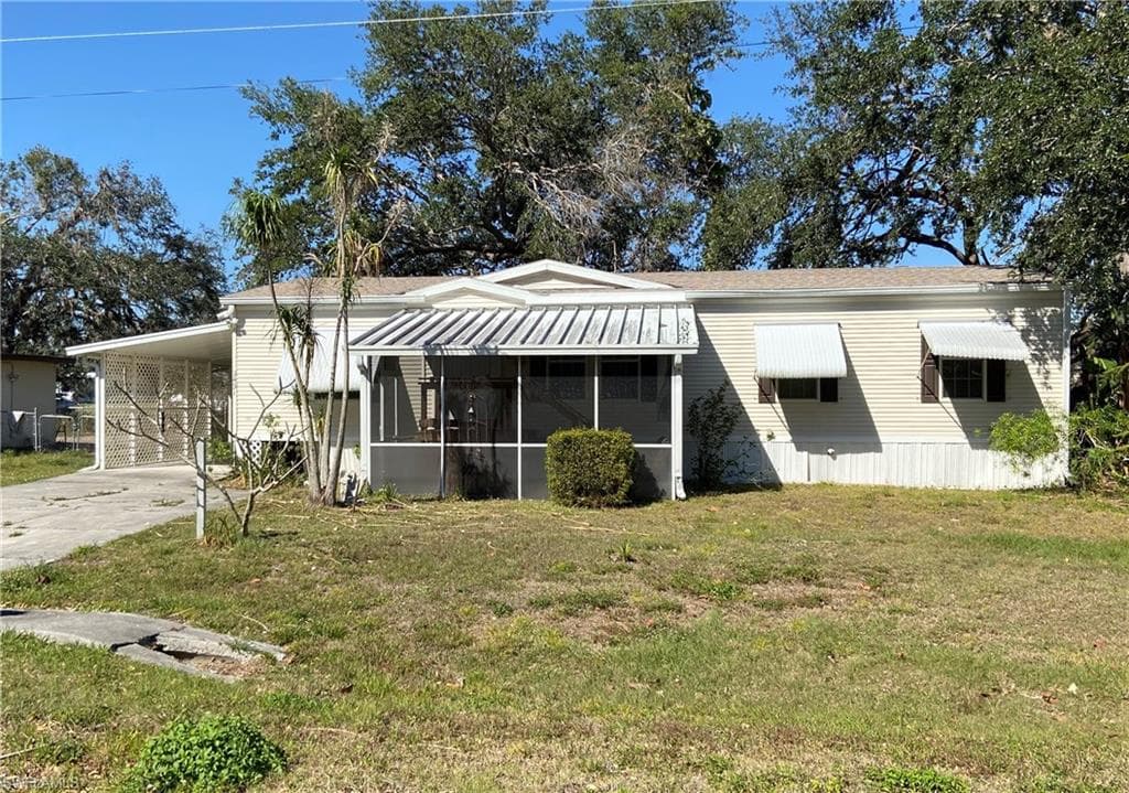 2491 Gail Helen CT NORTH FORT MYERS, FL 33917