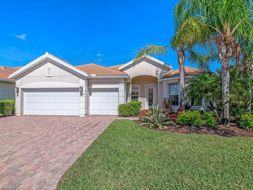 28245 Kipper LN BONITA SPRINGS, FL 34135