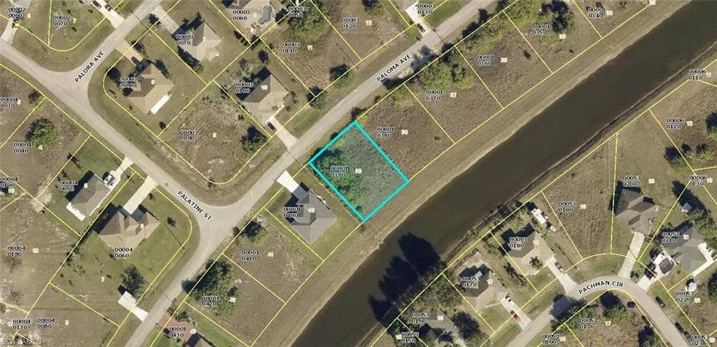 523 Paloma AVE LEHIGH ACRES, FL 33974