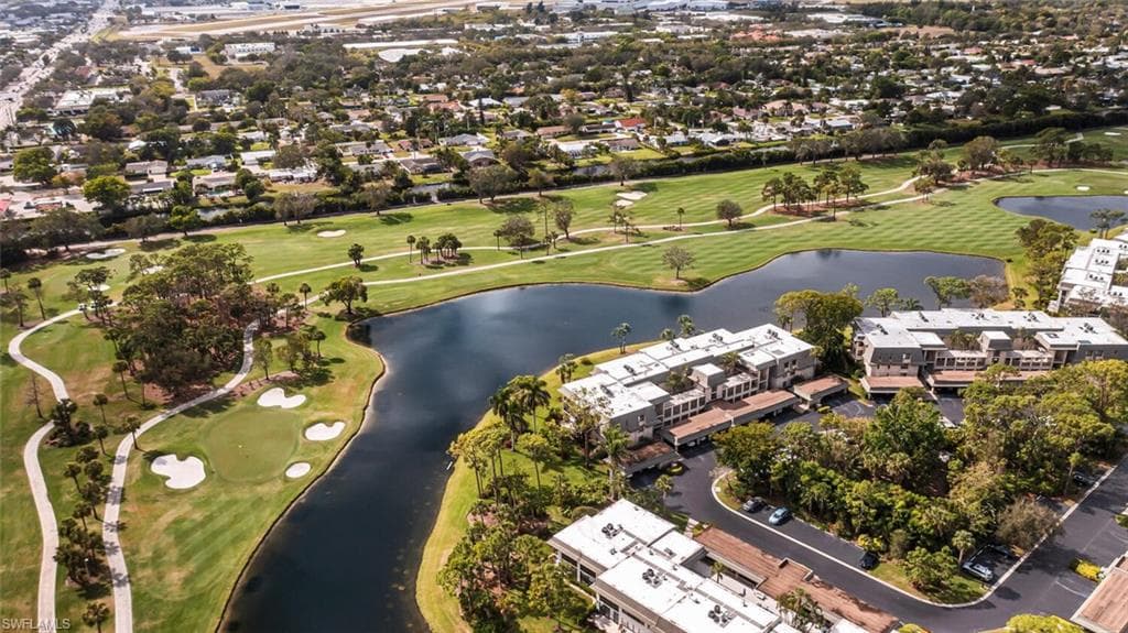 222 Wildwood LN 222 NAPLES, FL 34105
