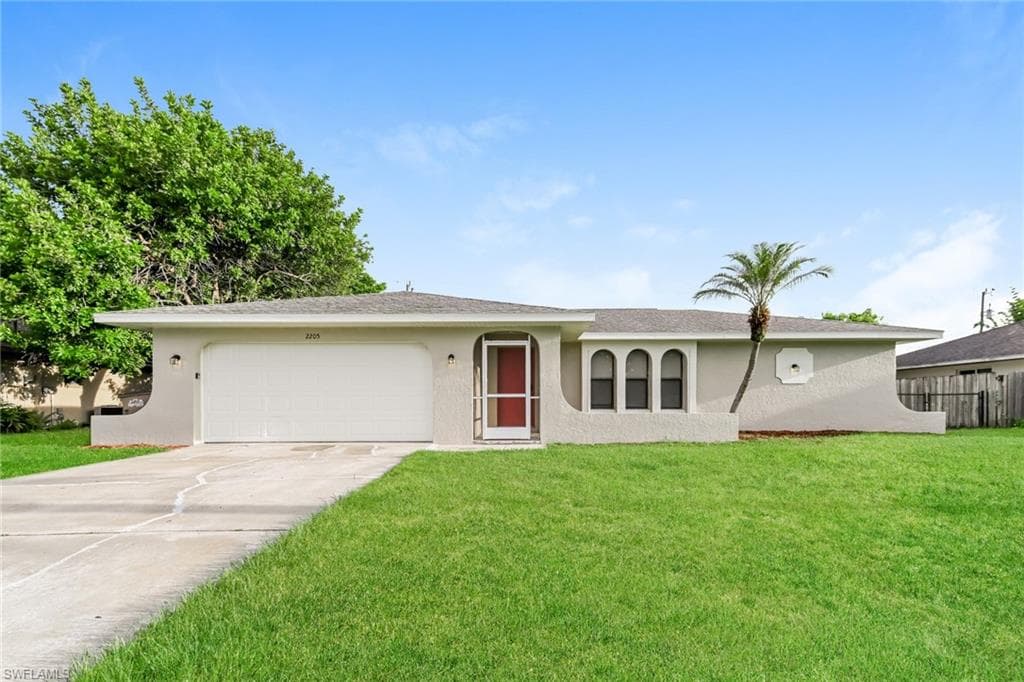 2205 SE 4th ST CAPE CORAL, FL 33990