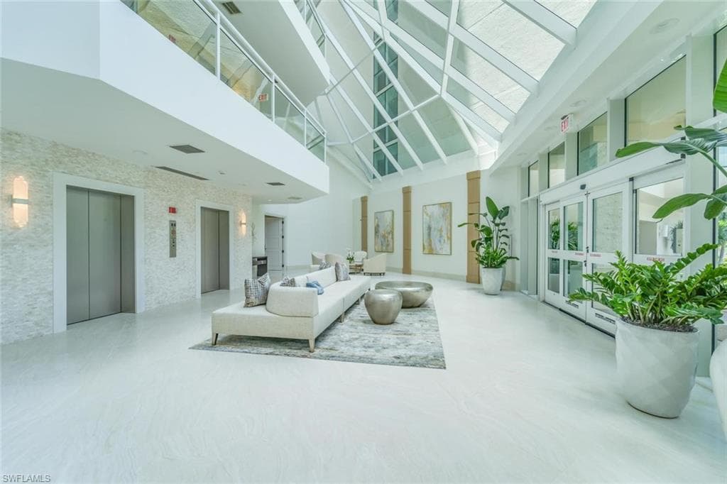 4255 Gulf Shore BLVD N 1102 NAPLES, FL 34103
