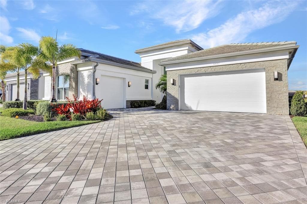 11723 Peony TER NAPLES, FL 34120
