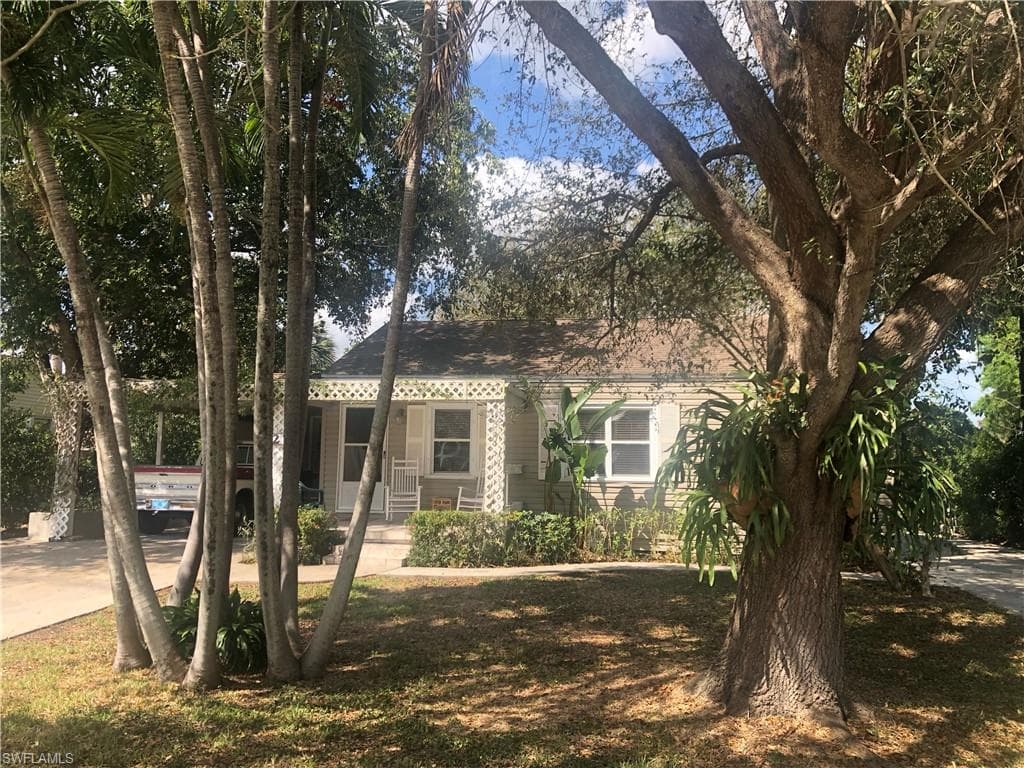 327 W Arcade AVE CLEWISTON, FL 33440